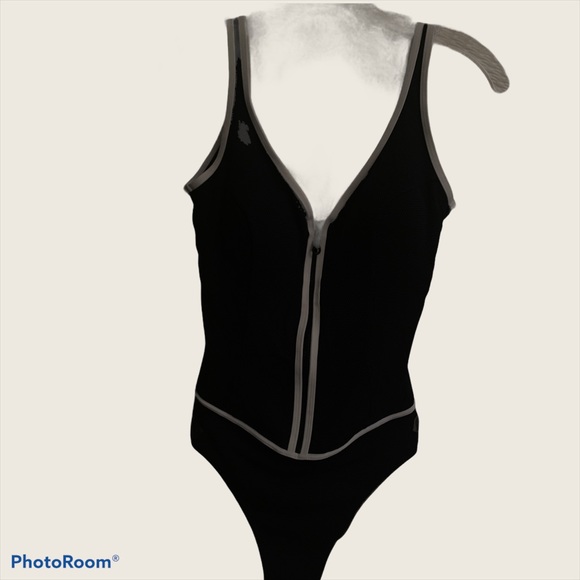 Classic Gottex one piece swim wear - Picture 5 of 12